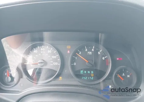 2010 Jeep Compass Sport z USA, uszkodzony, nr VIN 1J4NT4FB2AD558272